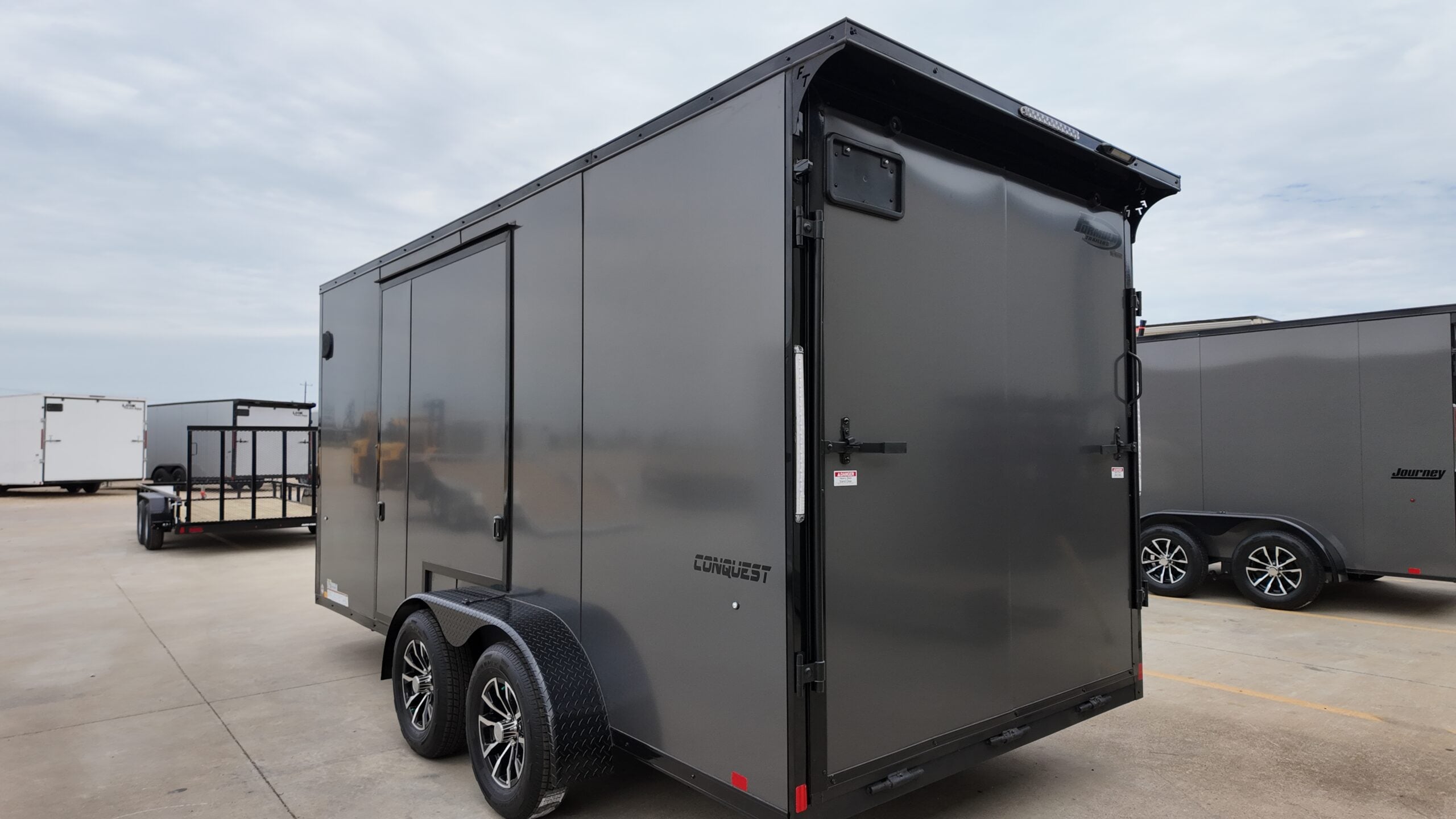 Cargo trailer exterior